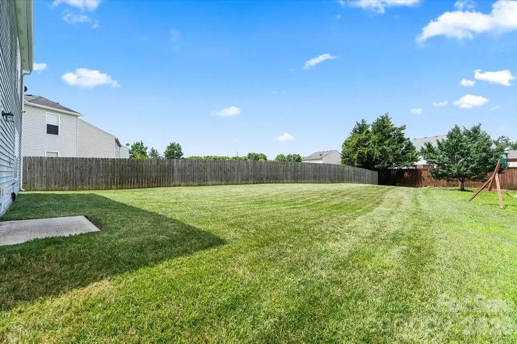12932 Silvaire Farm Road Charlotte NC 28278