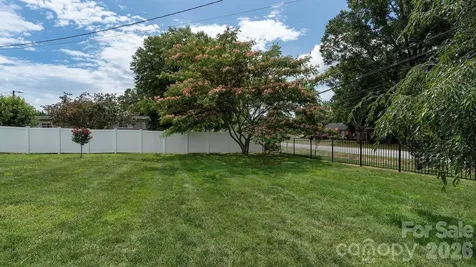 3308 16th Street NE Hickory NC 28601