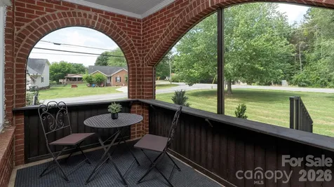 3308 16th Street NE Hickory NC 28601