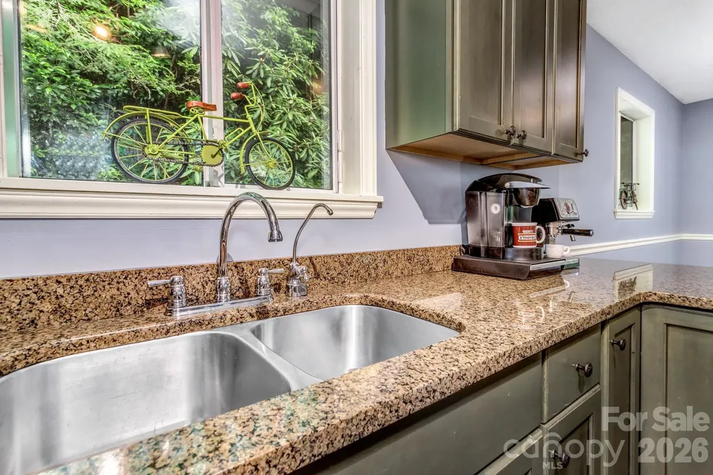 125 Hondah Boulevard Brevard NC 28712