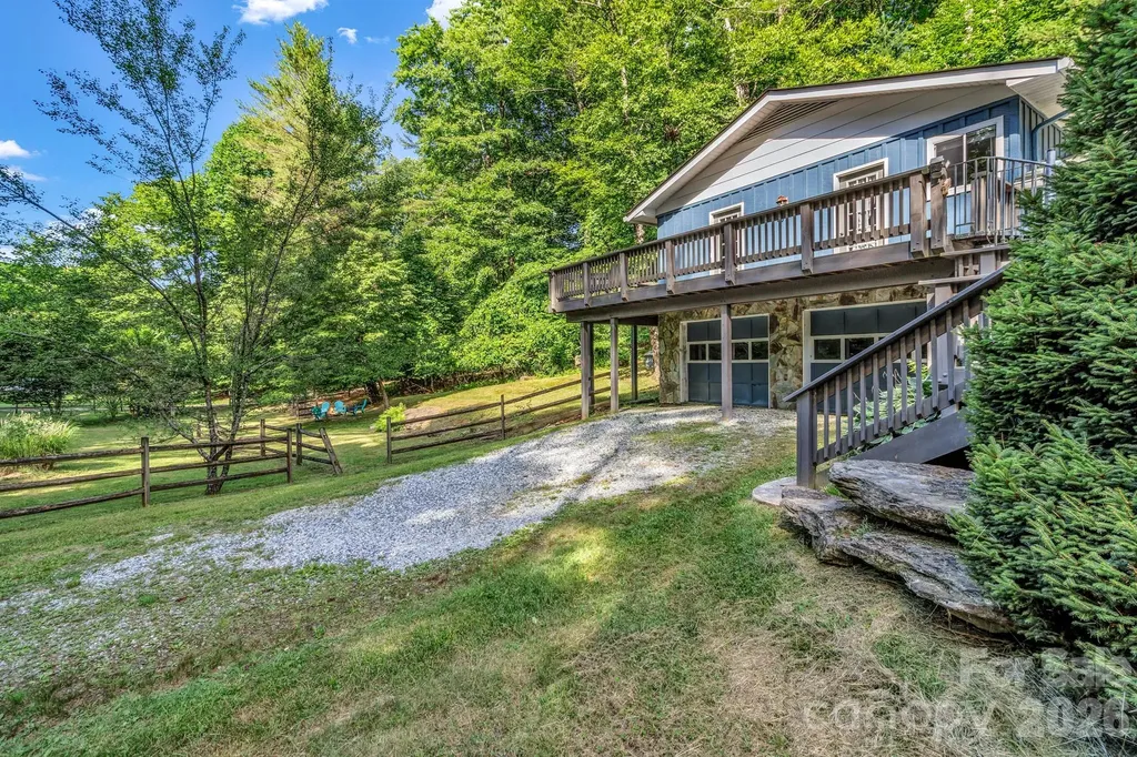 125 Hondah Boulevard Brevard NC 28712