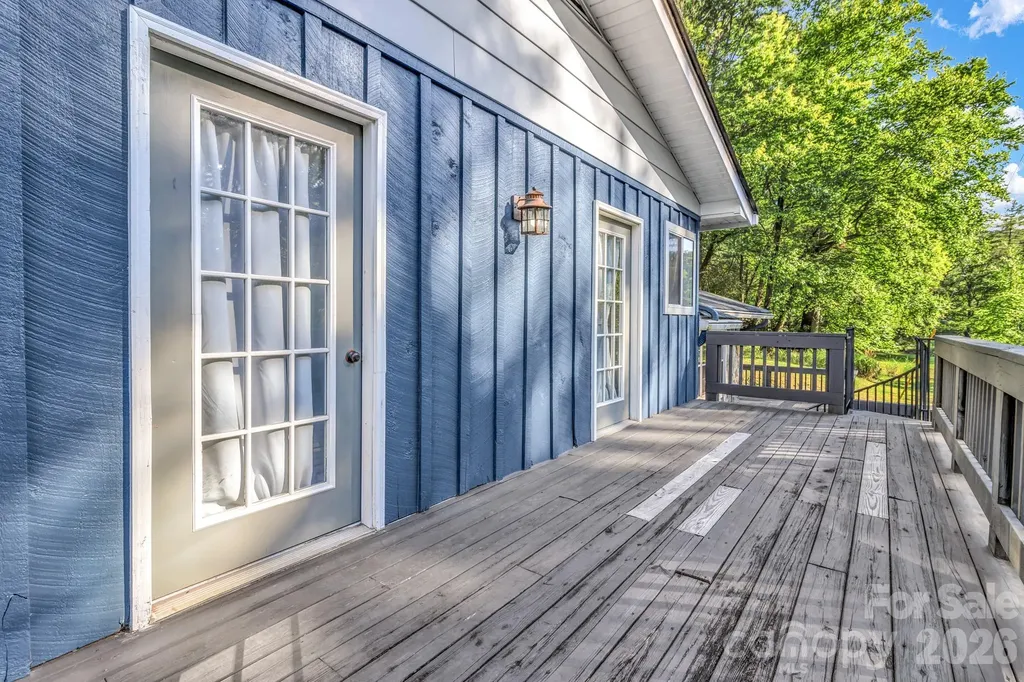 125 Hondah Boulevard Brevard NC 28712