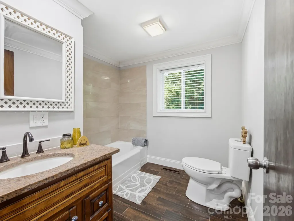 425 Lyndhurst Drive Hendersonville NC 28791