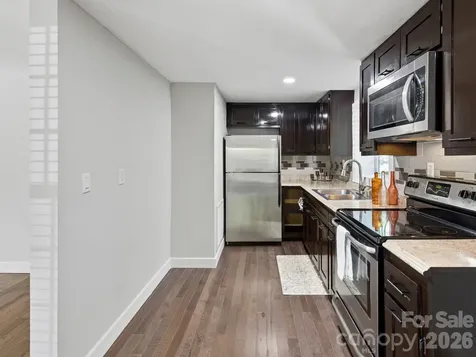 425 Lyndhurst Drive Hendersonville NC 28791