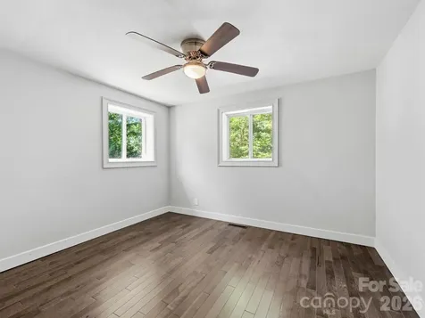 425 Lyndhurst Drive Hendersonville NC 28791