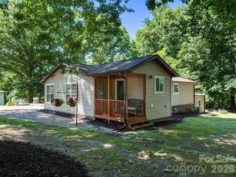 425 Lyndhurst Drive Hendersonville NC 28791