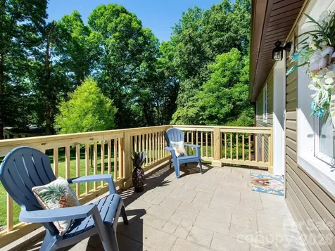 425 Lyndhurst Drive Hendersonville NC 28791