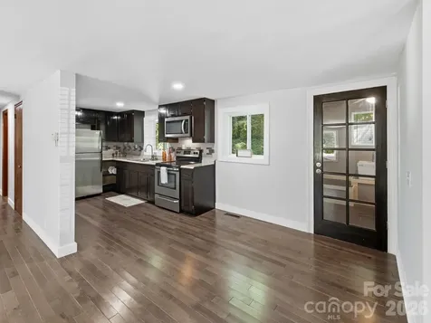425 Lyndhurst Drive Hendersonville NC 28791