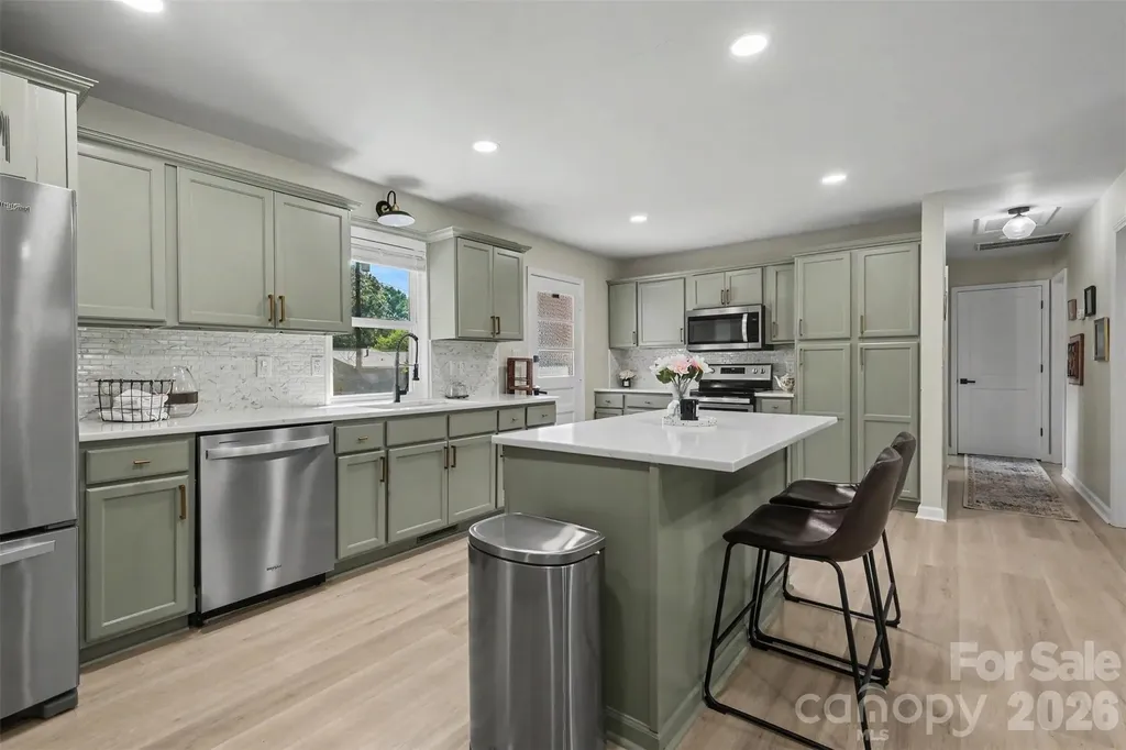 4023 Strangford Avenue Charlotte NC 28215