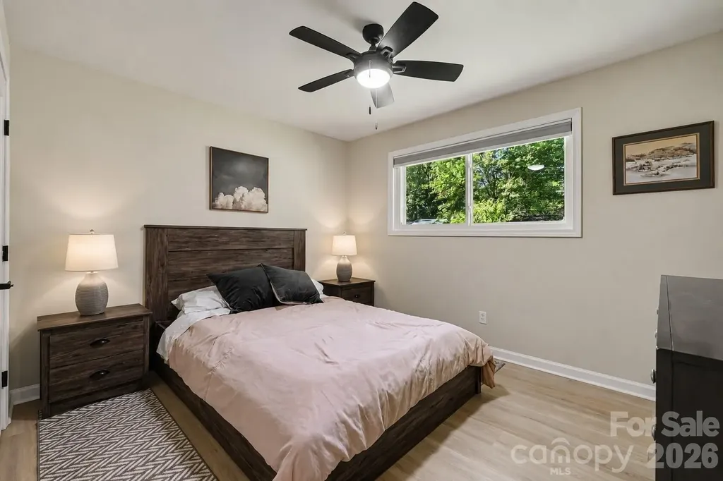 4023 Strangford Avenue Charlotte NC 28215