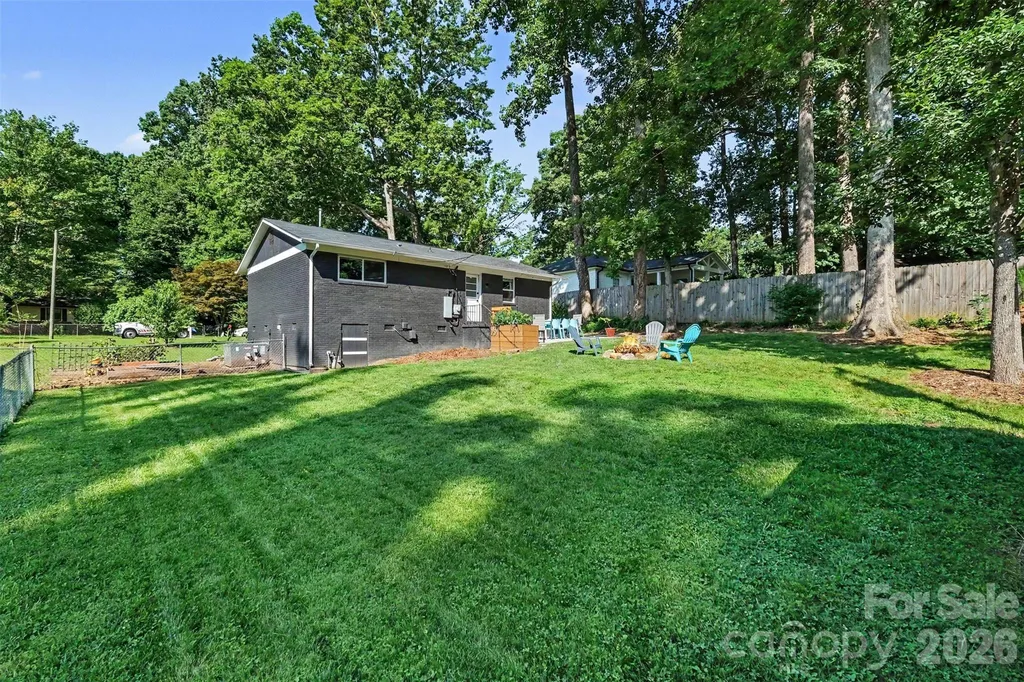 4023 Strangford Avenue Charlotte NC 28215