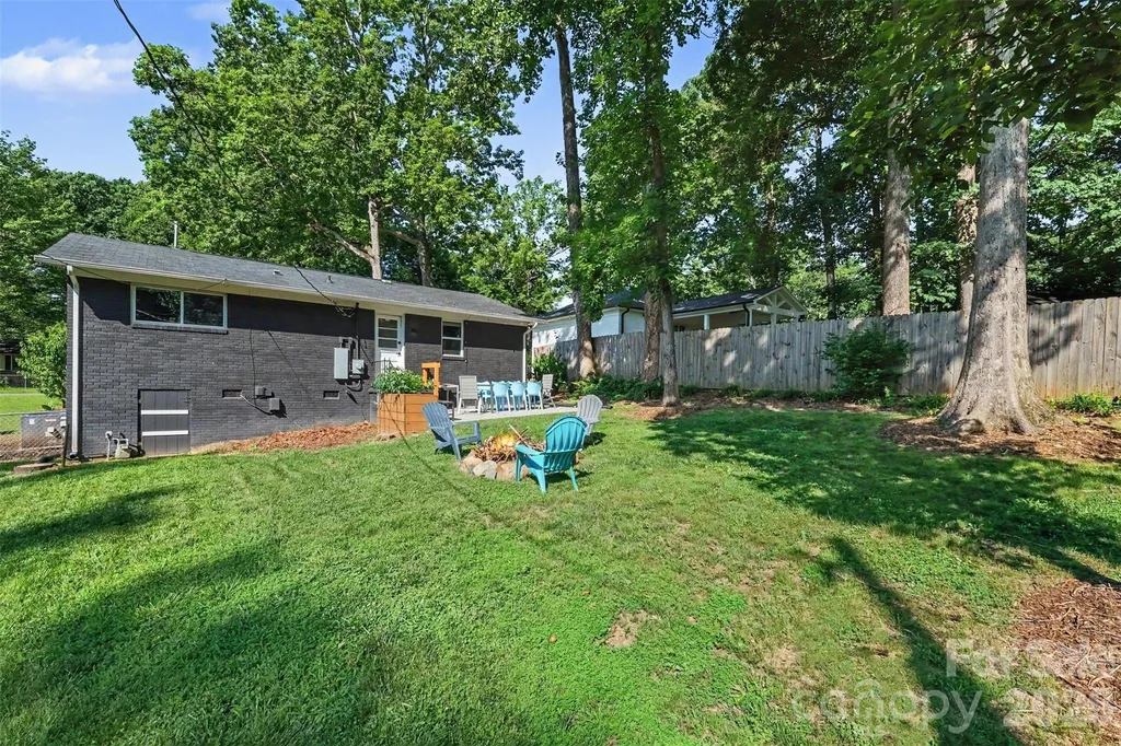 4023 Strangford Avenue Charlotte NC 28215