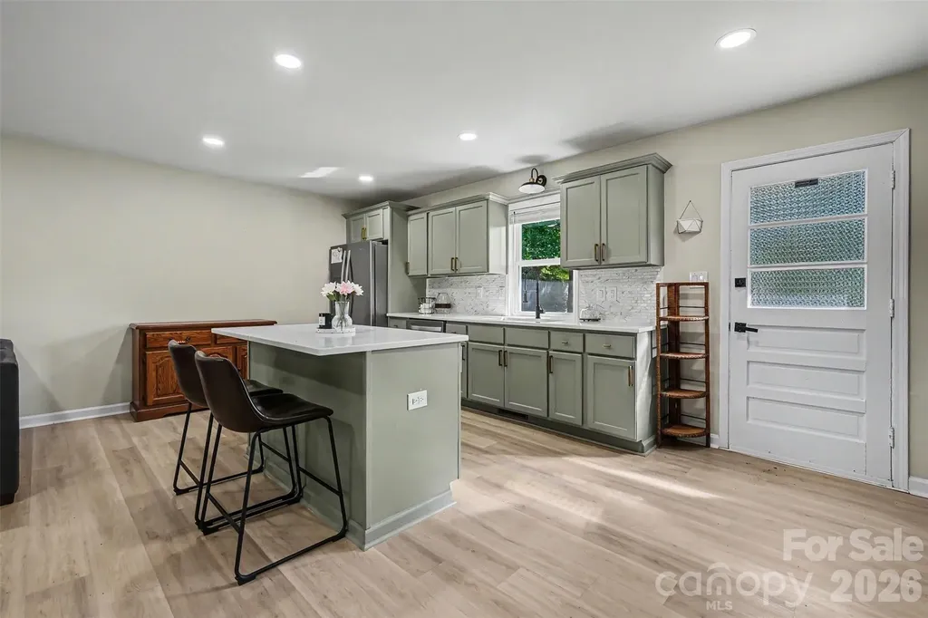 4023 Strangford Avenue Charlotte NC 28215