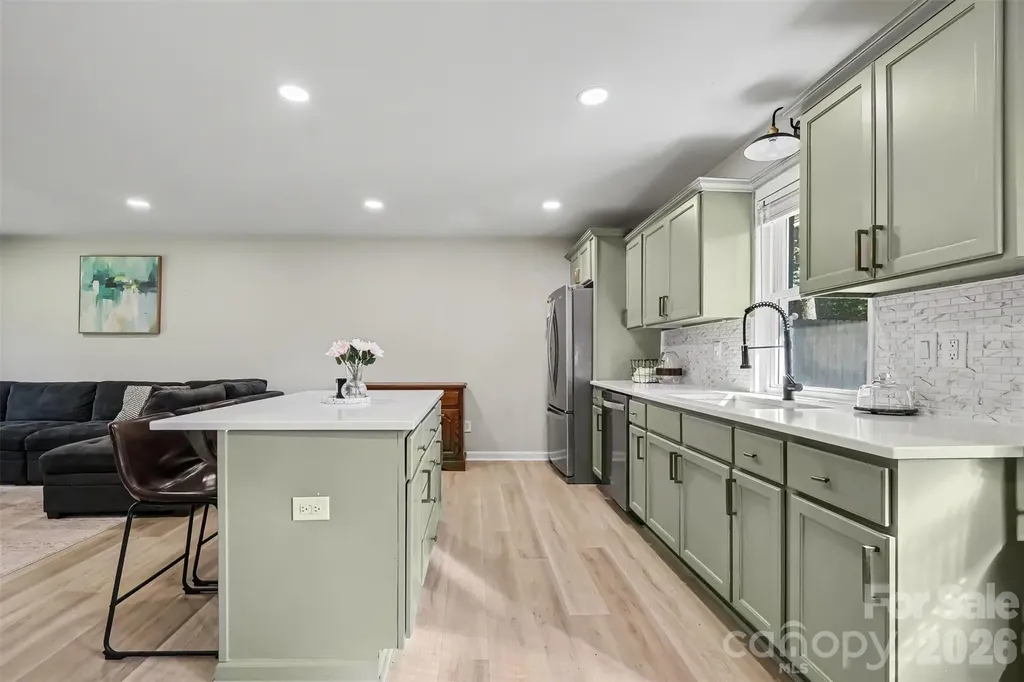 4023 Strangford Avenue Charlotte NC 28215