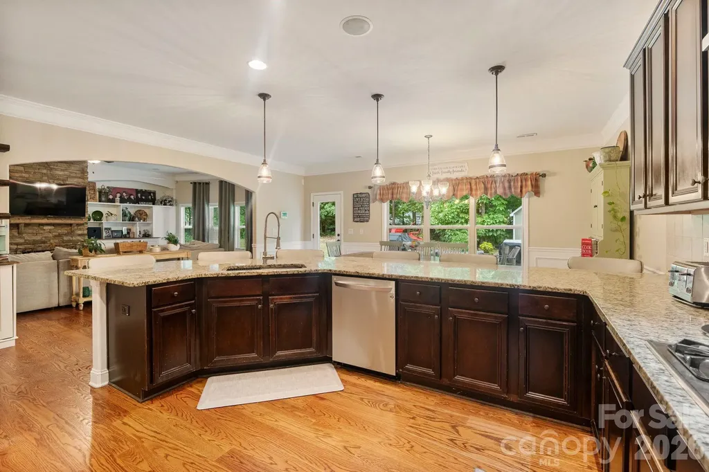 13823 Lawther Road Huntersville NC 28078