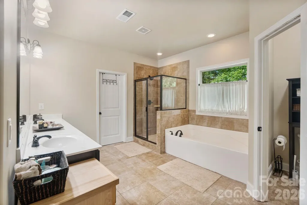 13823 Lawther Road Huntersville NC 28078