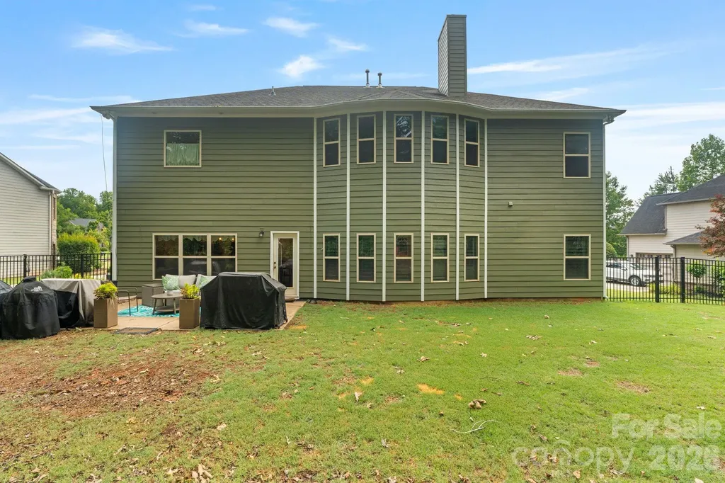 13823 Lawther Road Huntersville NC 28078