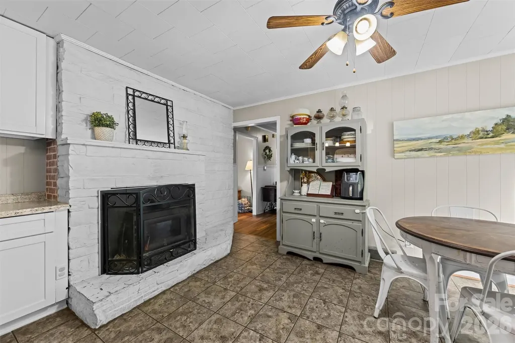 11 Old Mill Road Mars Hill NC 28754