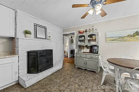 11 Old Mill Road Mars Hill NC 28754