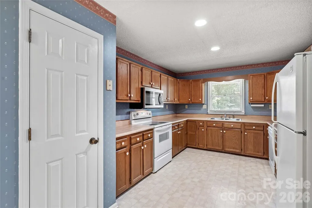 1115 Joy Street Salisbury NC 28147
