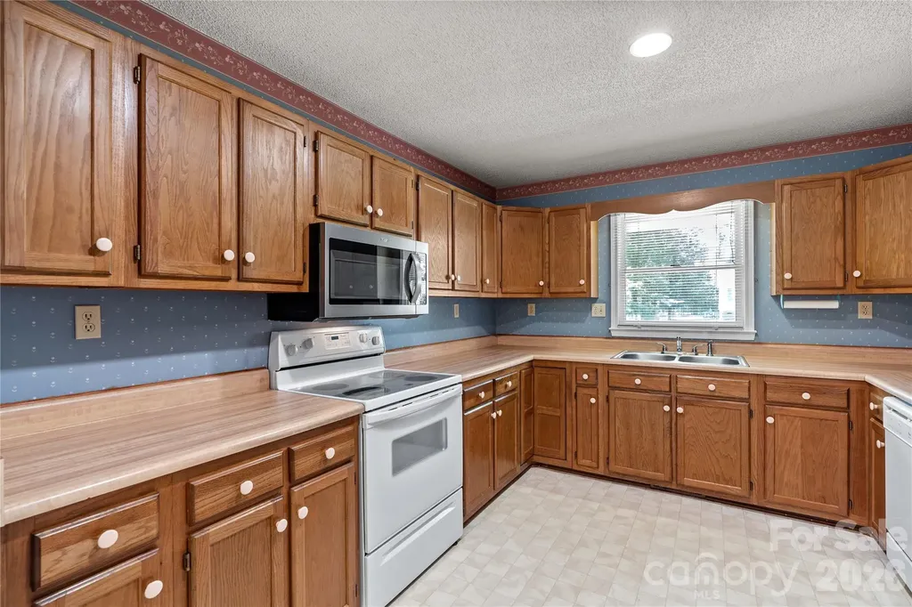 1115 Joy Street Salisbury NC 28147