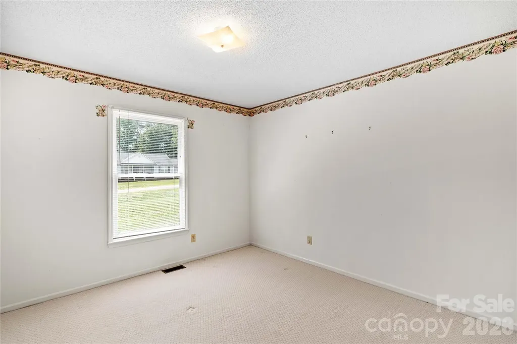 1115 Joy Street Salisbury NC 28147