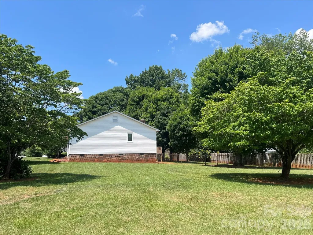 1115 Joy Street Salisbury NC 28147
