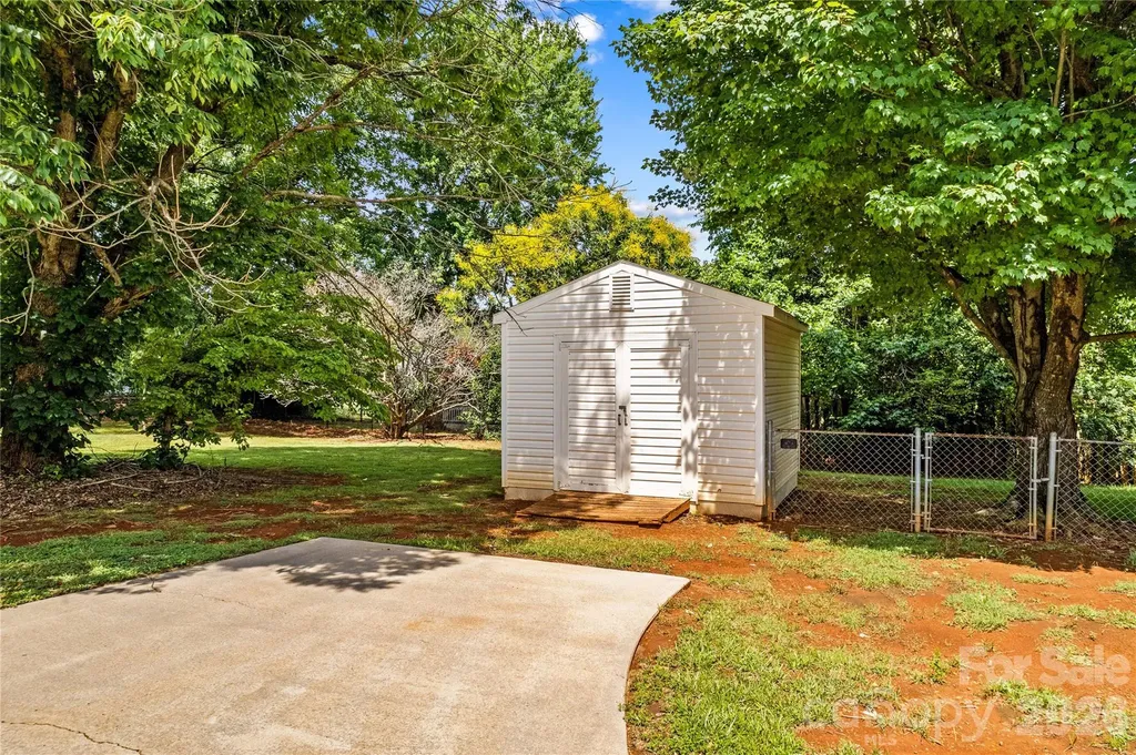 1115 Joy Street Salisbury NC 28147