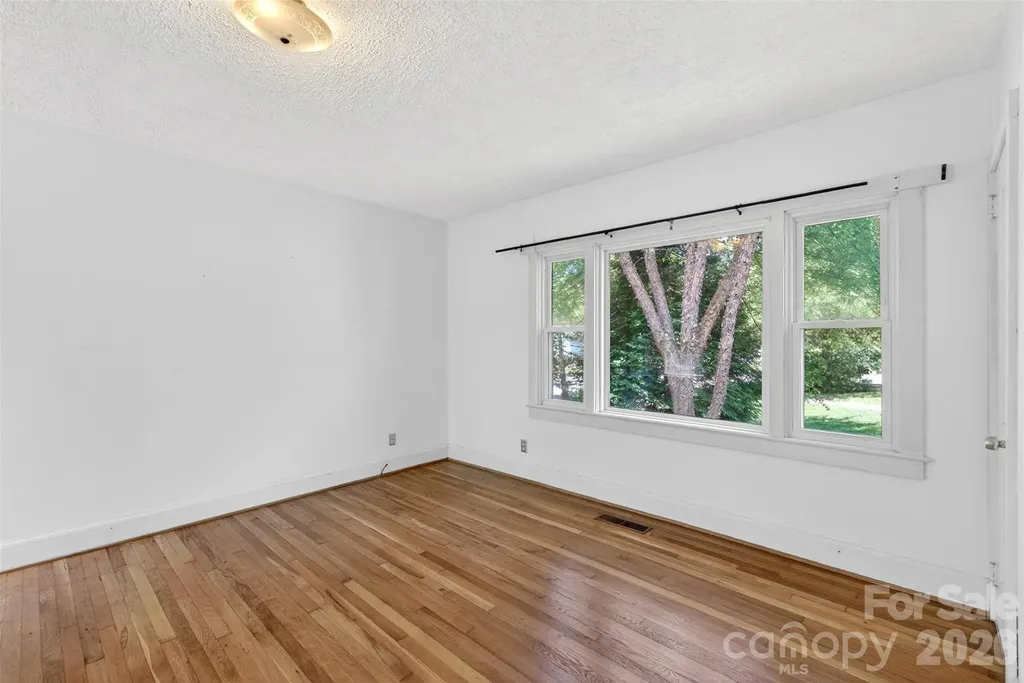 64 Second Street Tryon NC 28782