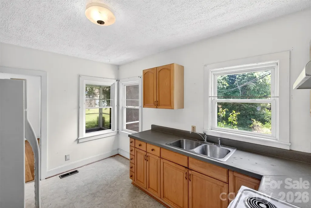 64 Second Street Tryon NC 28782