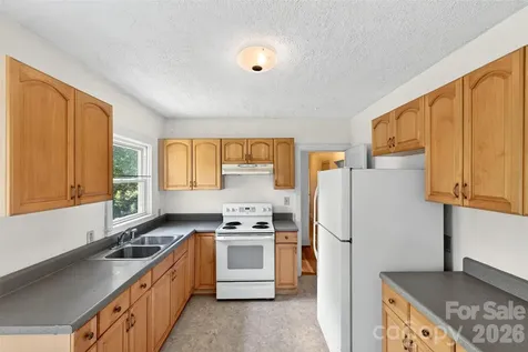 64 Second Street Tryon NC 28782