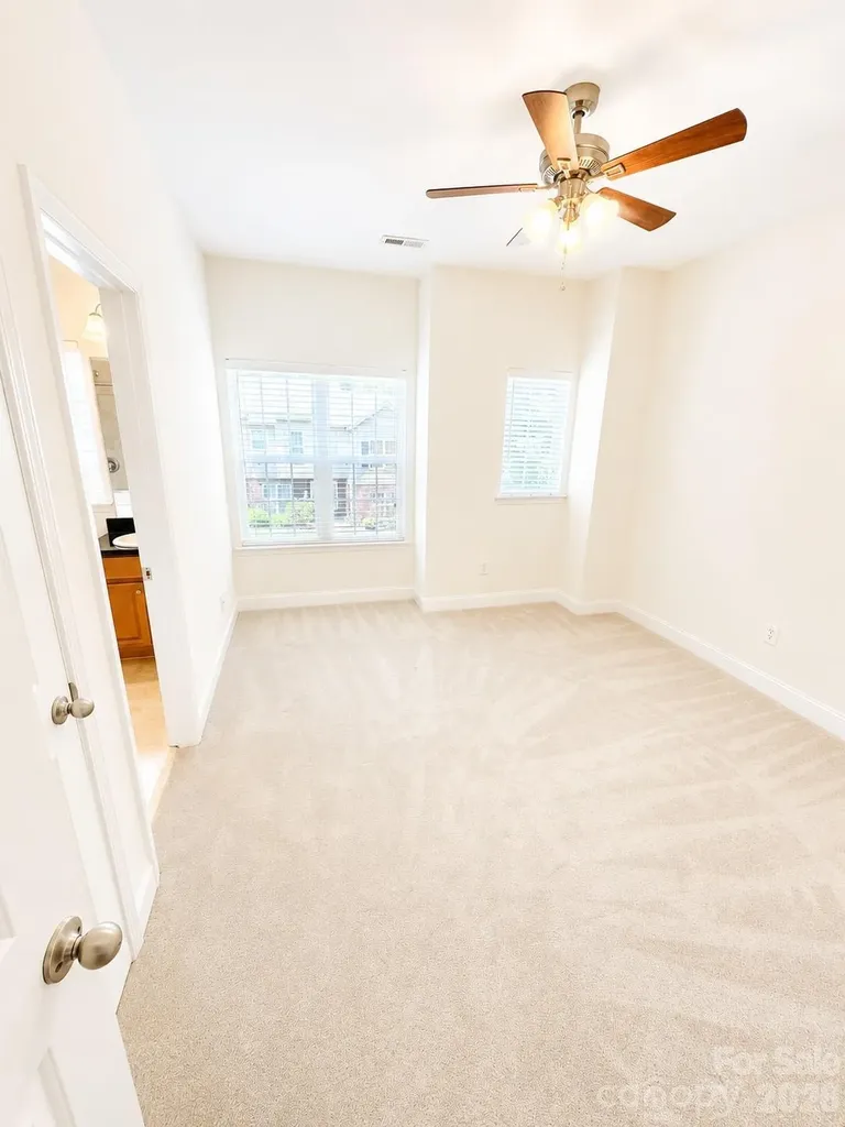 4376 Yoruk Forest Lane Charlotte NC 28211