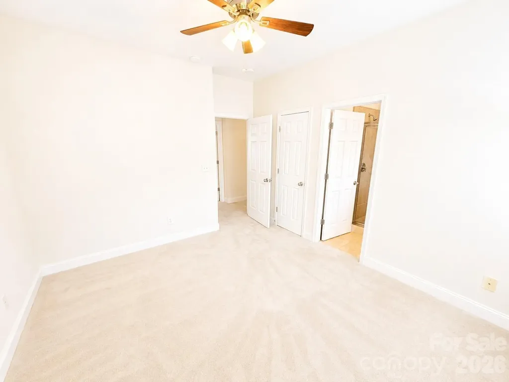 4376 Yoruk Forest Lane Charlotte NC 28211