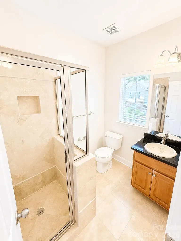 4376 Yoruk Forest Lane Charlotte NC 28211