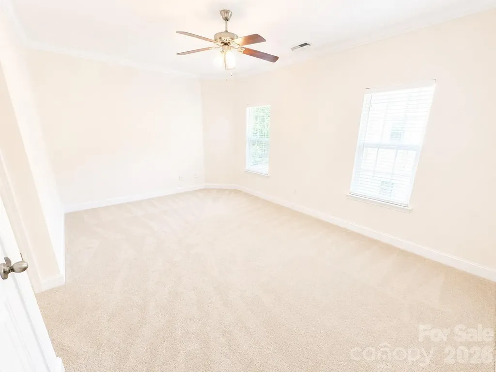 4376 Yoruk Forest Lane Charlotte NC 28211