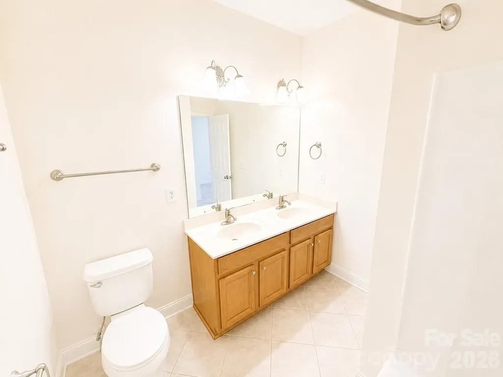 4376 Yoruk Forest Lane Charlotte NC 28211