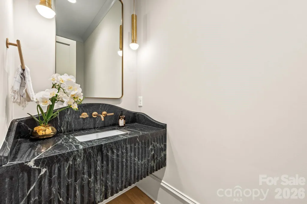 5555 Lansing Drive Charlotte NC 28270
