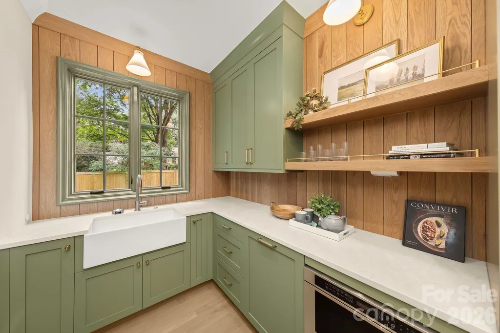 5555 Lansing Drive Charlotte NC 28270