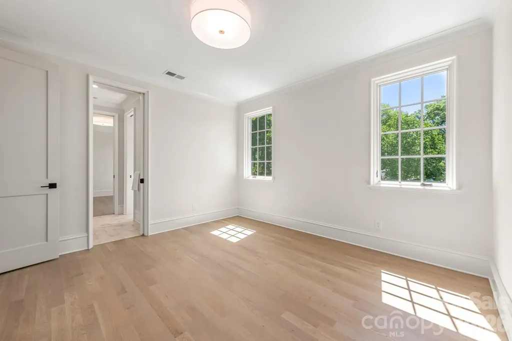 5555 Lansing Drive Charlotte NC 28270
