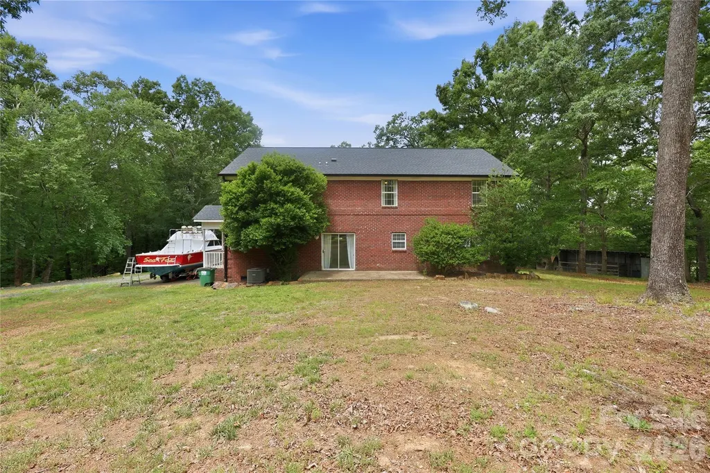 25611 Bridgeport Road Albemarle NC 28001
