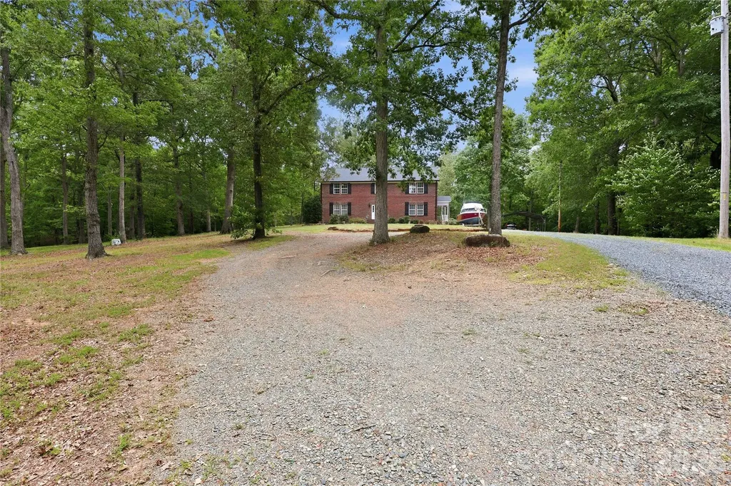 25611 Bridgeport Road Albemarle NC 28001