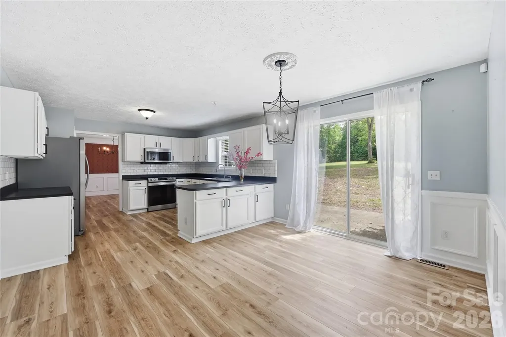 25611 Bridgeport Road Albemarle NC 28001