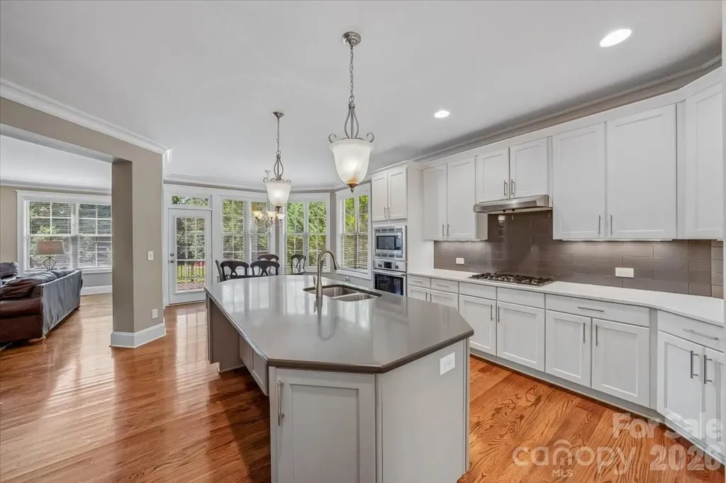 836 Elizabeth Lane Matthews NC 28105