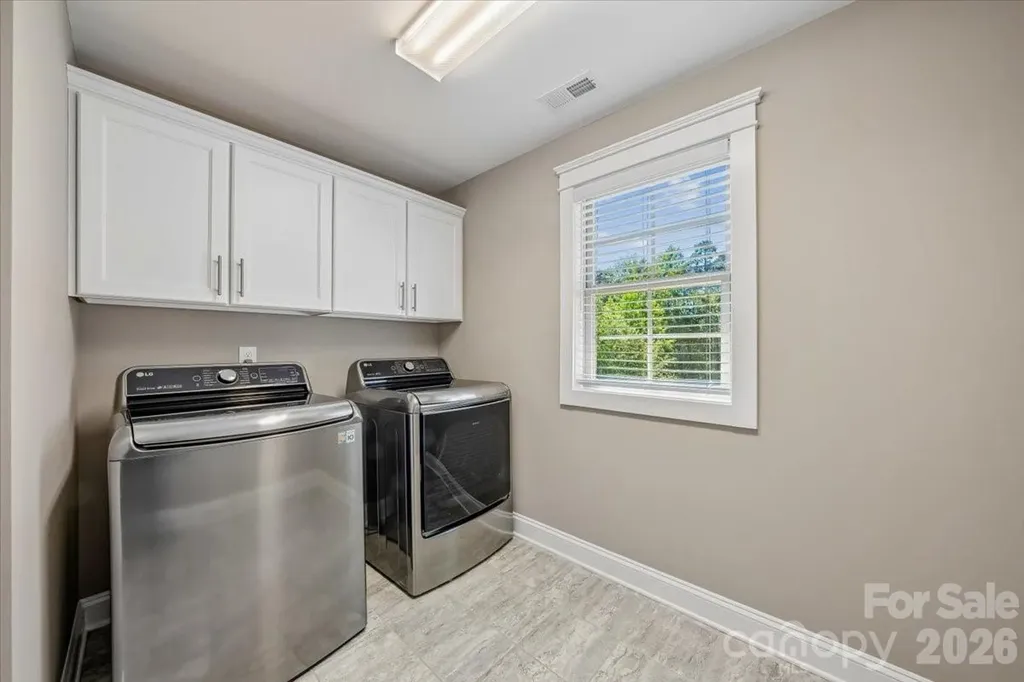 836 Elizabeth Lane Matthews NC 28105