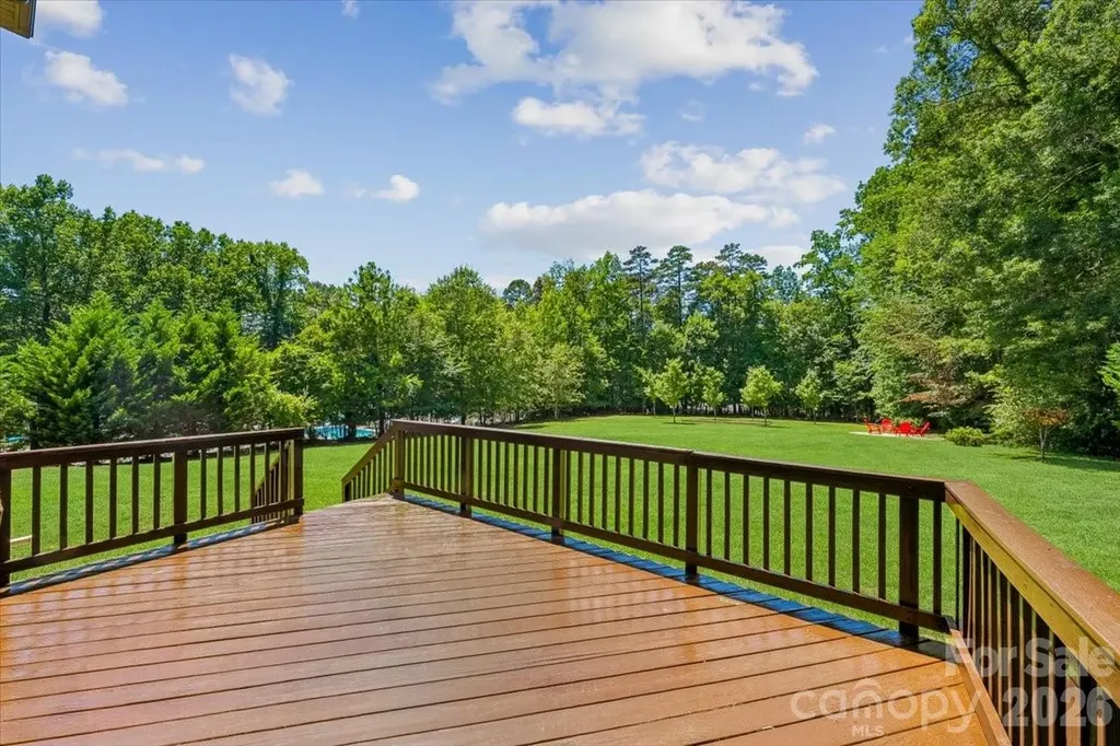 836 Elizabeth Lane Matthews NC 28105