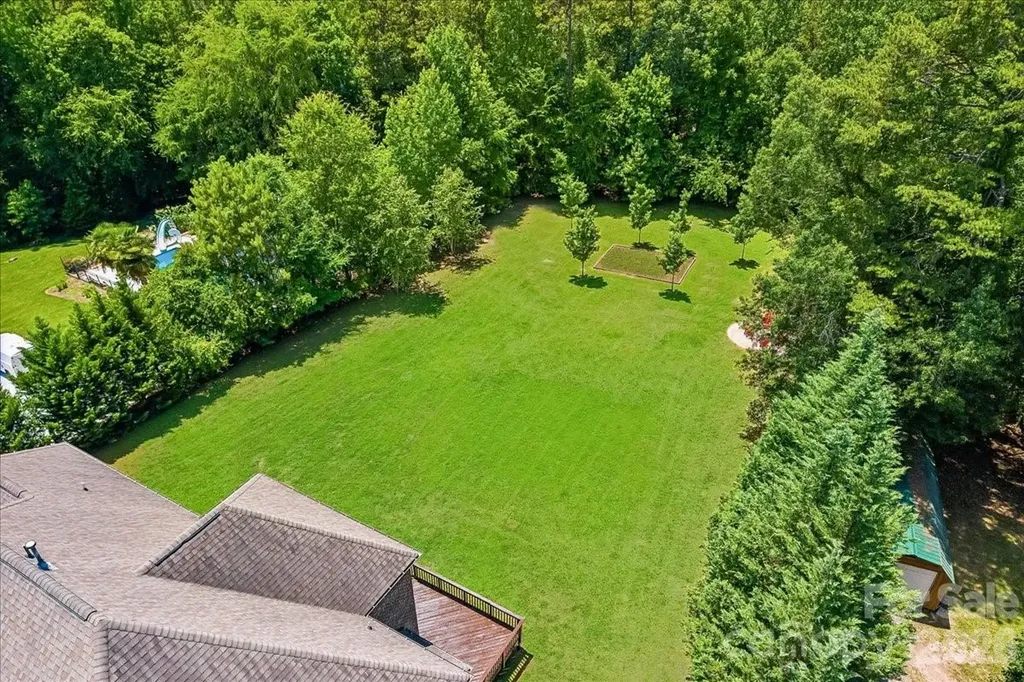 836 Elizabeth Lane Matthews NC 28105