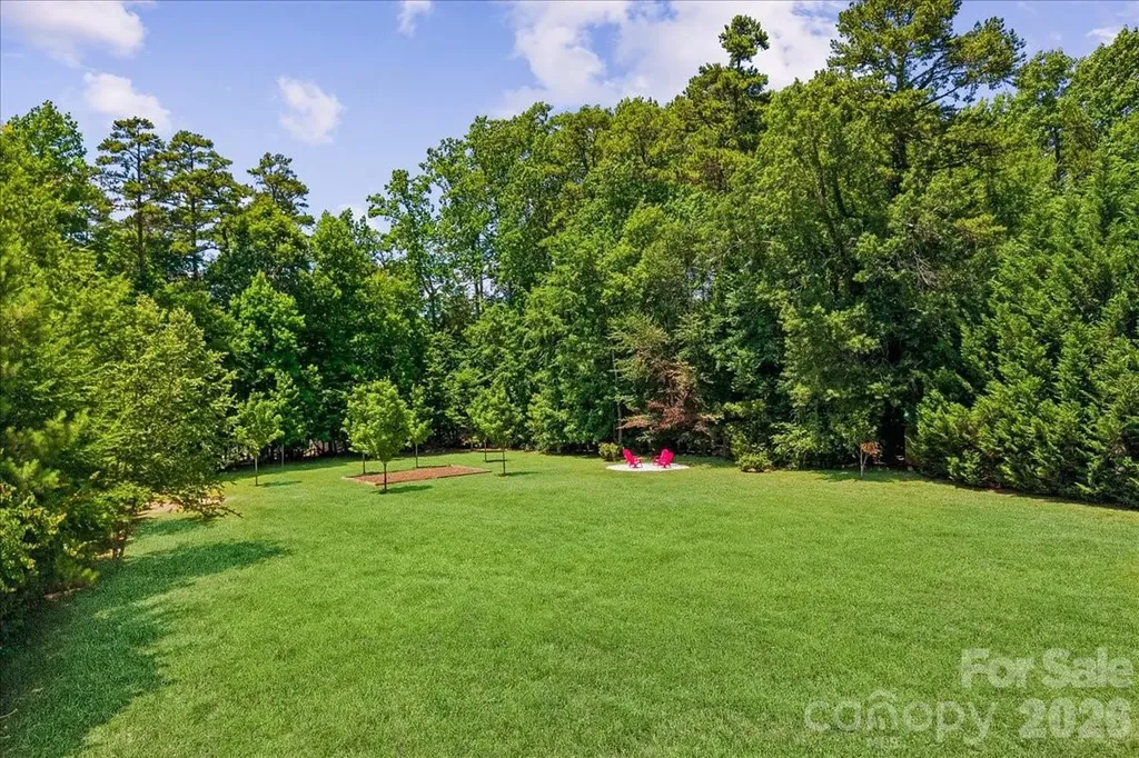 836 Elizabeth Lane Matthews NC 28105