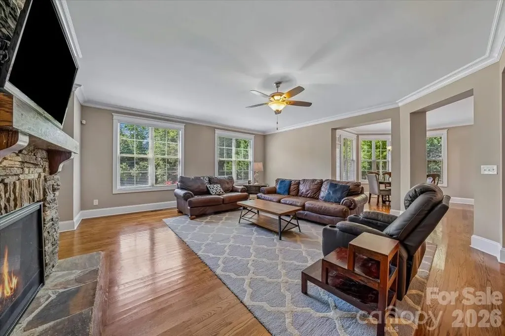 836 Elizabeth Lane Matthews NC 28105