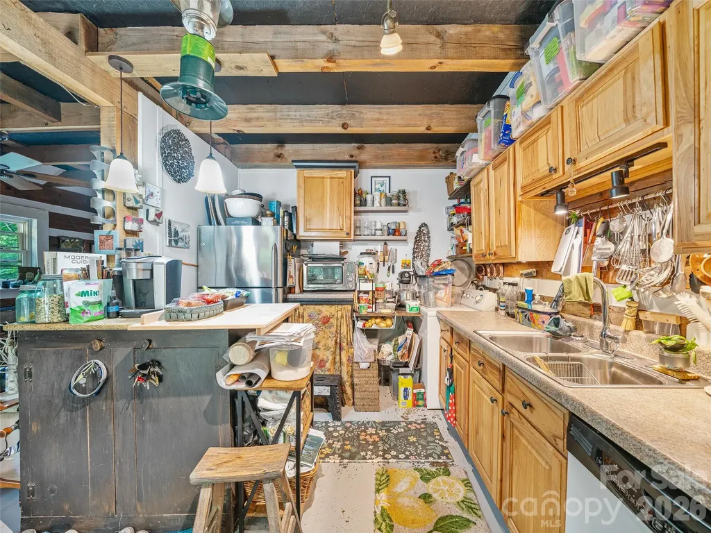 311 Old Sawmill Road Burnsville NC 28714