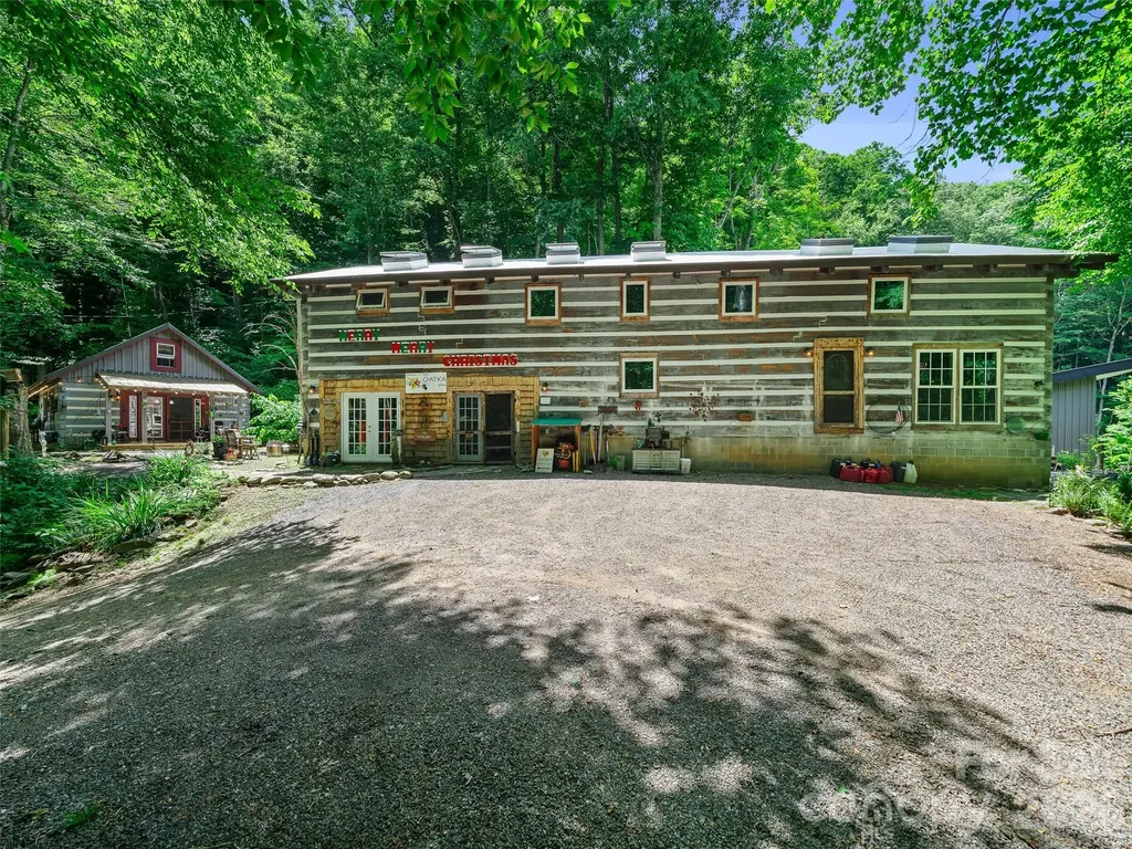 311 Old Sawmill Road Burnsville NC 28714